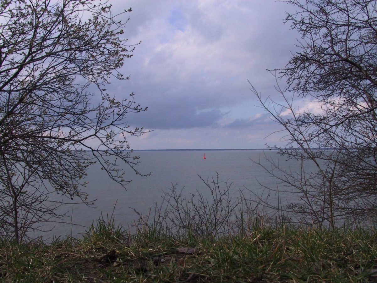 Blick vom Steilufer im Osten Richtung Röbel